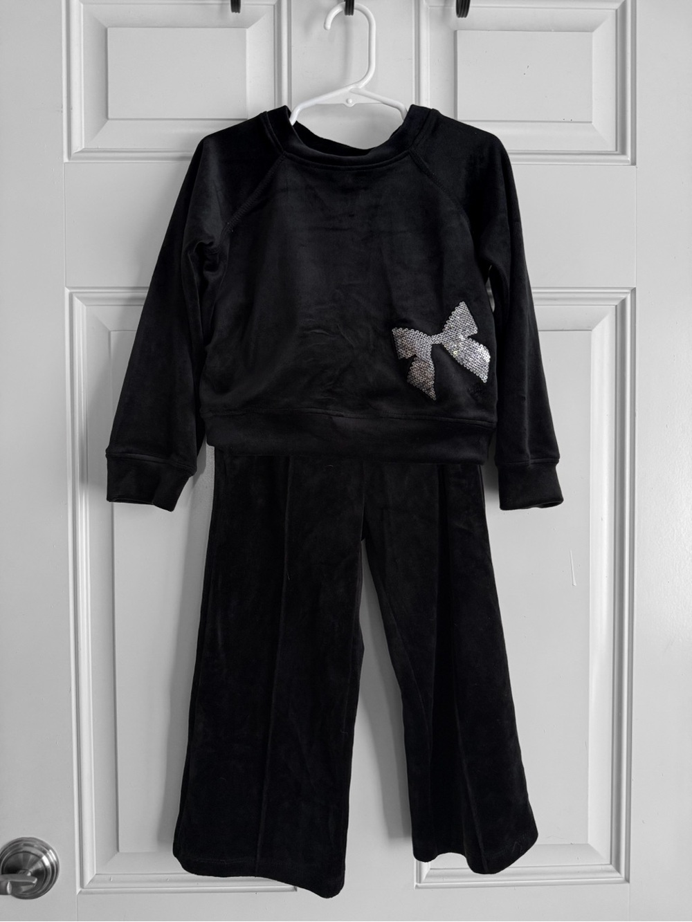 Girls DKNY Black Velour Kids Sweatpants and sweatshirt set with Sequin Bow Detai